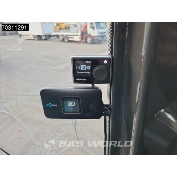 2016 Hitachi ZX300LC-6-45936692