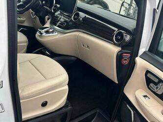 2019-mercedes-benz-classe-v-1431280-45948745