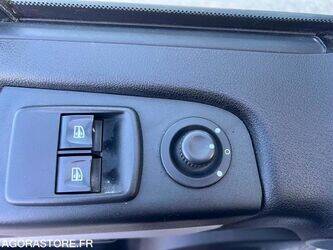 2018-renault-trafic-1431294-45948907