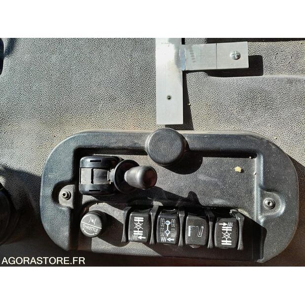 2000 Renault M210-45948969