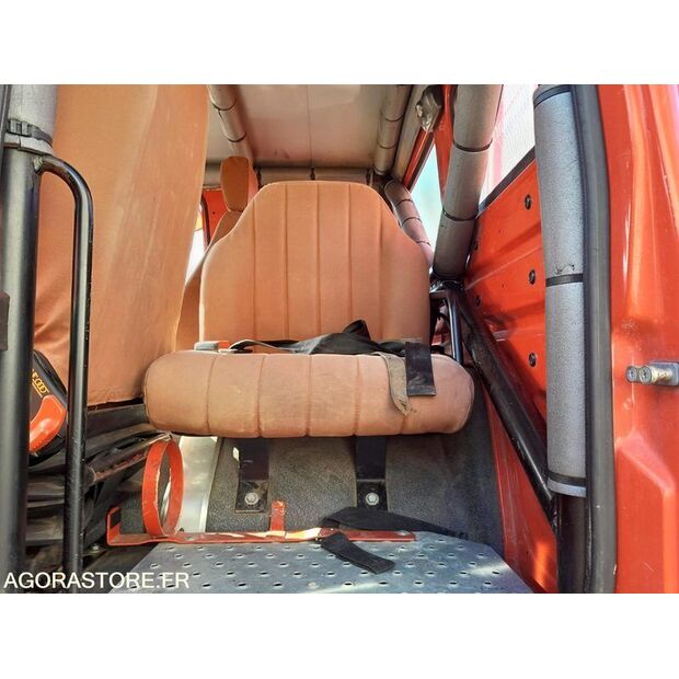 2000 Renault M210-45948973