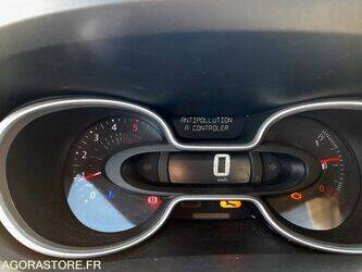 2017-renault-trafic-1430965-45948992