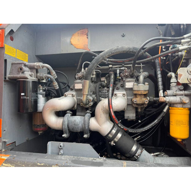 2011 Hitachi ZX 350 LC-3-45949176