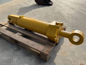 2026-caterpillar-d8-45949433