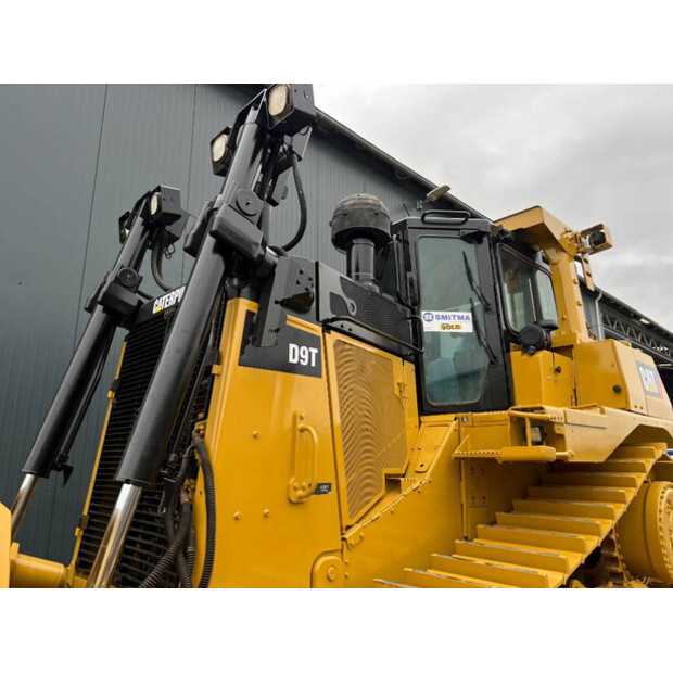 2011 كاتربيلر D9T-45949937