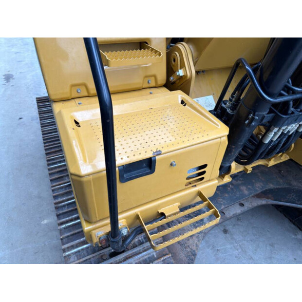 2016 Caterpillar 320FL-45950122