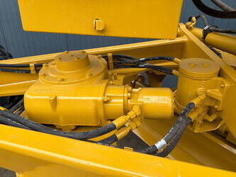 2018-caterpillar-140k-1431375-45951151