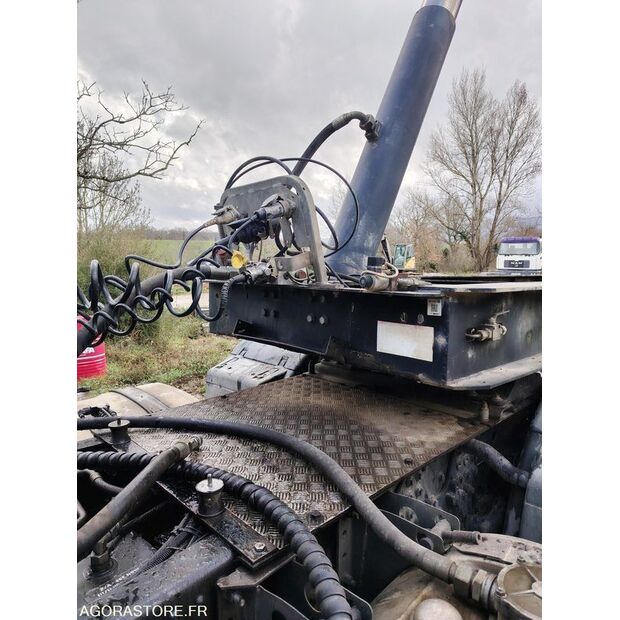 2010 قيصر S4303A-45964401