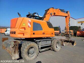 صورة ل حفارات بعجلات 2014 ليبهير A918 Compact