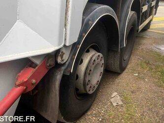 2012-renault-premium-1431434-45964471