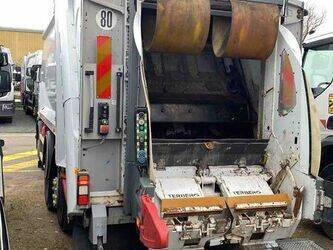 2012-renault-premium-1431434-45964472