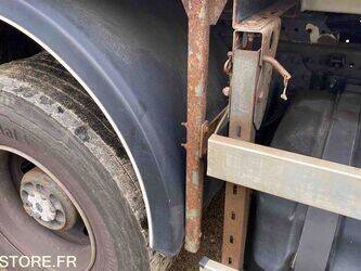 2012-renault-premium-1431434-45964473