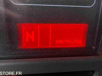 2012-renault-premium-1431434-45964477