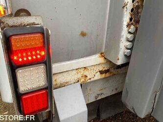 2012-renault-premium-1431434-45964480