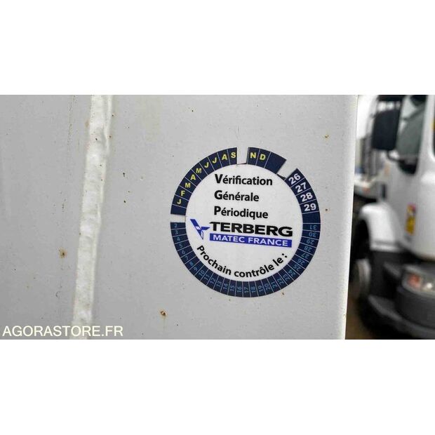 2012 Renault PREMIUM-45964482