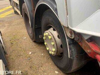 2012-renault-premium-1431434-45964484