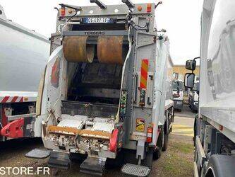 2012-renault-premium-1431434-45964487