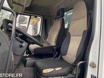 2012-renault-premium-1431434-45964496