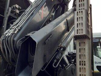 2010-renault-premium-1431437-45964525