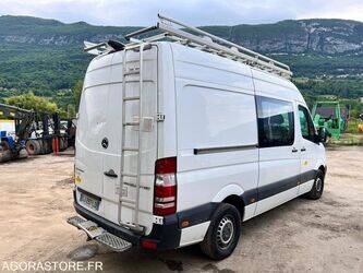 2014-mercedes-benz-sprinter-1431439-45964547