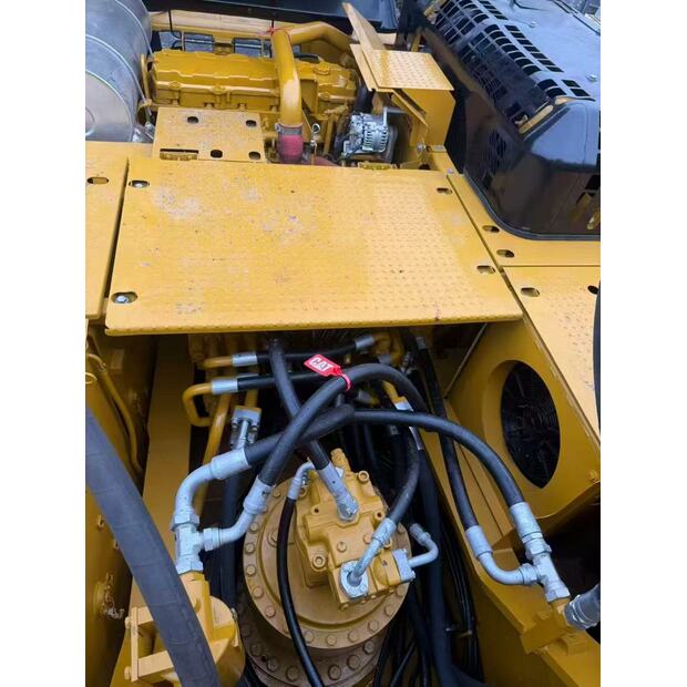 2024 Caterpillar 330D2L-45964568