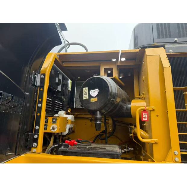 2024 Caterpillar 330D2L-45964574