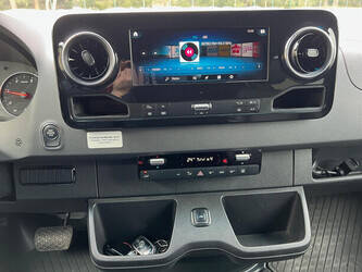 2019-mercedes-benz-sprinter-319cdi-1401493-45965367