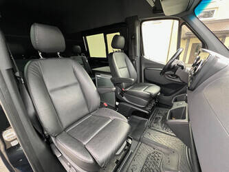 2019-mercedes-benz-sprinter-319cdi-1401493-45965370