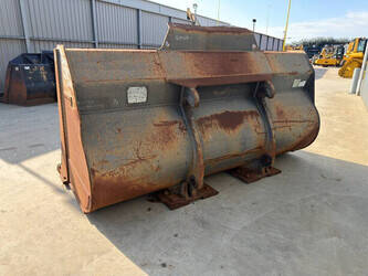 2017-volvo-l180-45965960