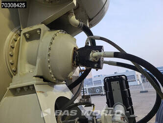 2014-mercedes-benz-arocs-3240-1431568-45966436