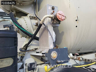 2014-mercedes-benz-arocs-3240-1431568-45966439