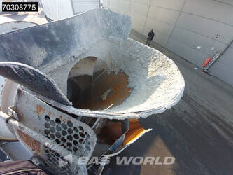 2015-man-tgs-32-400-1431588-45966762