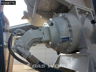 2015-man-tgs-32-400-1431588-45966775