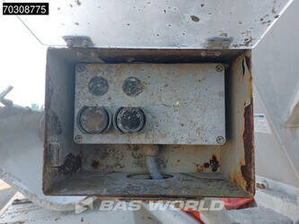 2015-man-tgs-32-400-1431588-45966781