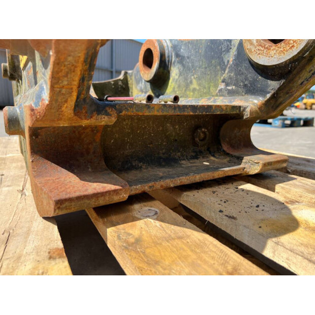 2017 OilQuick OQ65-45967246