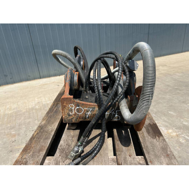 2017 OilQuick OQ65-45967270