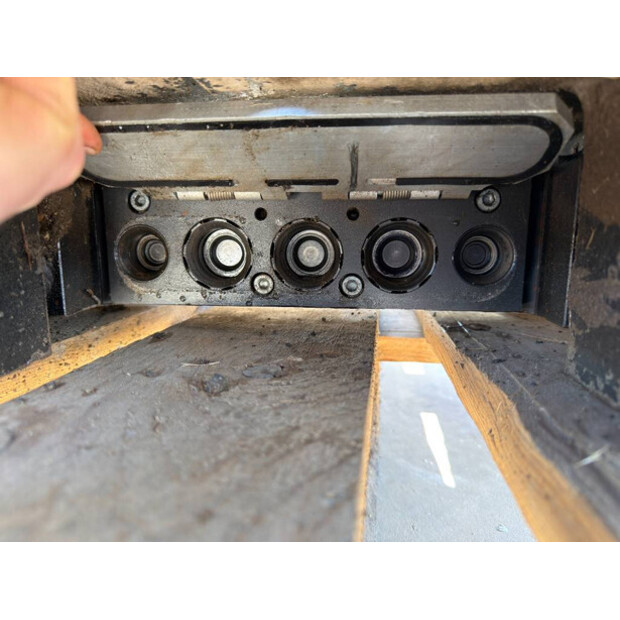 2017 OilQuick OQ65-45967303