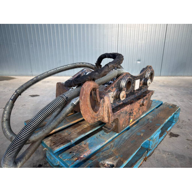 2017 OilQuick OQ70/55-45967304