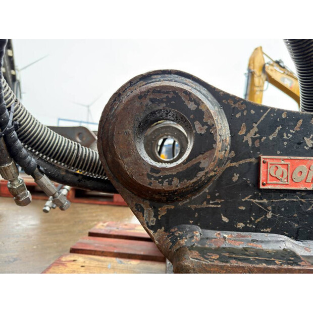 2010 OilQuick OQ80-45967369