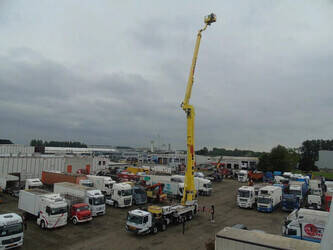 Image de NACELLES ÉLÉVATRICES 2001 Mercedes-Benz Actros 4148