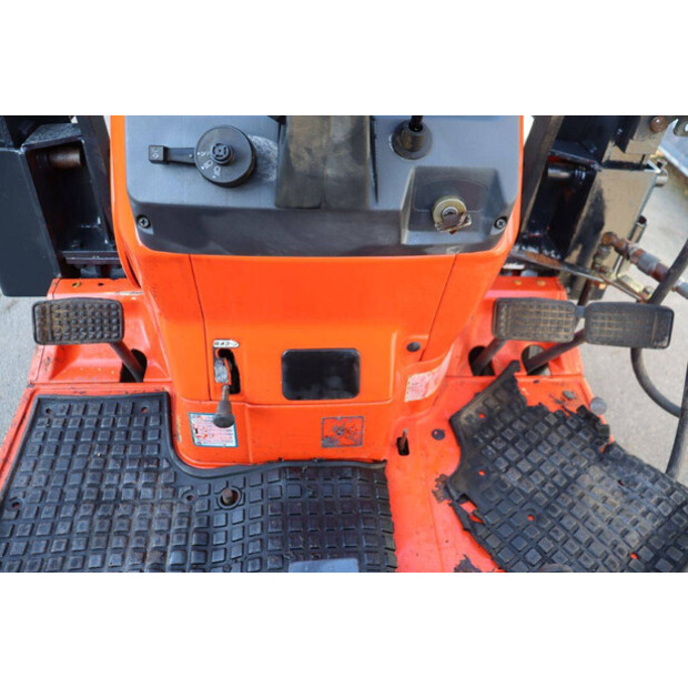 Hinomoto CX18-45968385