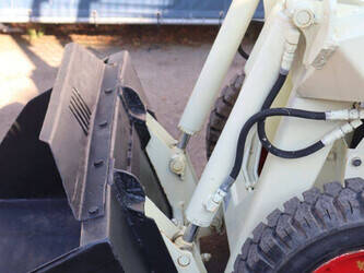 bobcat-343-1431648-45968452