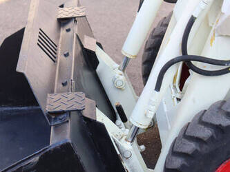 bobcat-343-1431649-45968512