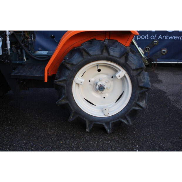 KUBOTA B1500DT-45969293