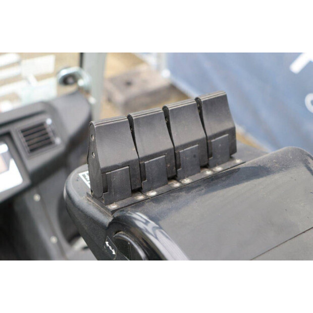 2011 Cesab B318-45969556