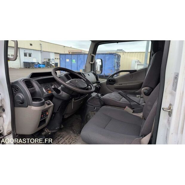 2008 Renault Maxity-45983320