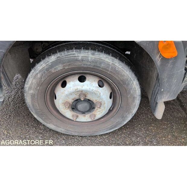 2008 Renault Maxity-45983324