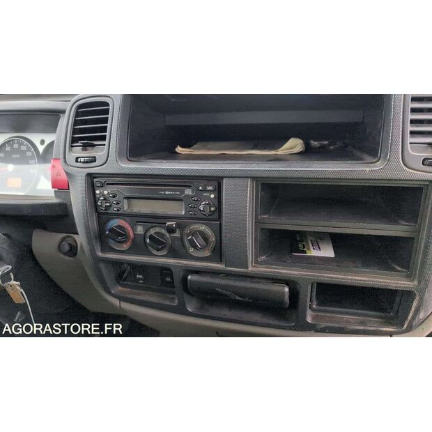 2008 Renault Maxity-45983327