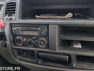 2008-renault-maxity-1431829-45983327