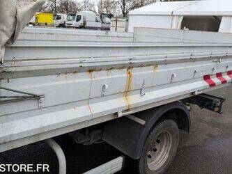 2008-renault-maxity-1431829-45983335